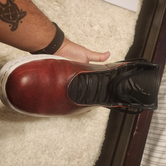 Jordan's Black/Red Instigators - Picture 7 of 9